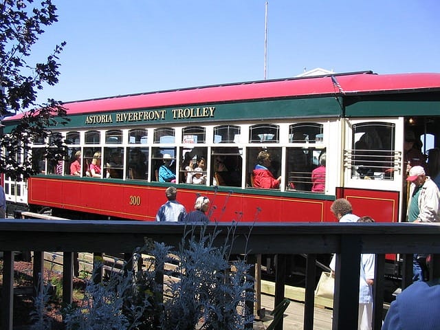 Astoria Riverfront Trolley
