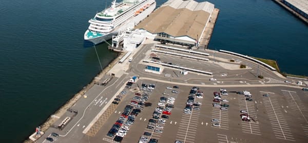 Brooklyn cruise terminal parking lot